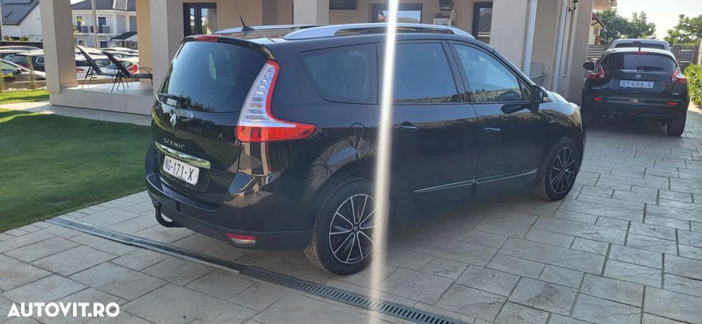 Renault Grand Scenic - 21