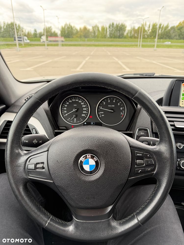 BMW Seria 1 116i - 11