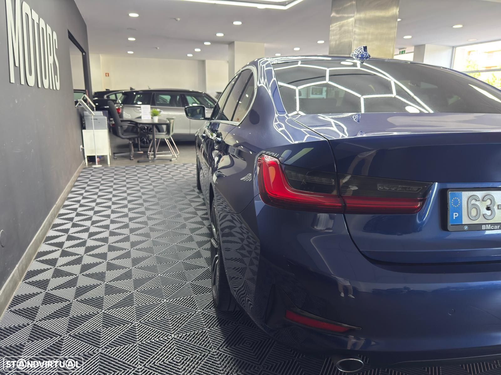 BMW 318 d Line Sport Shadow - 17