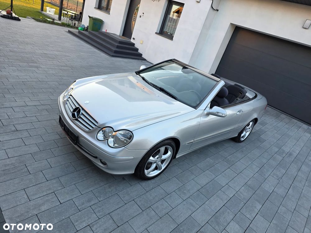 Mercedes-Benz CLK - 22