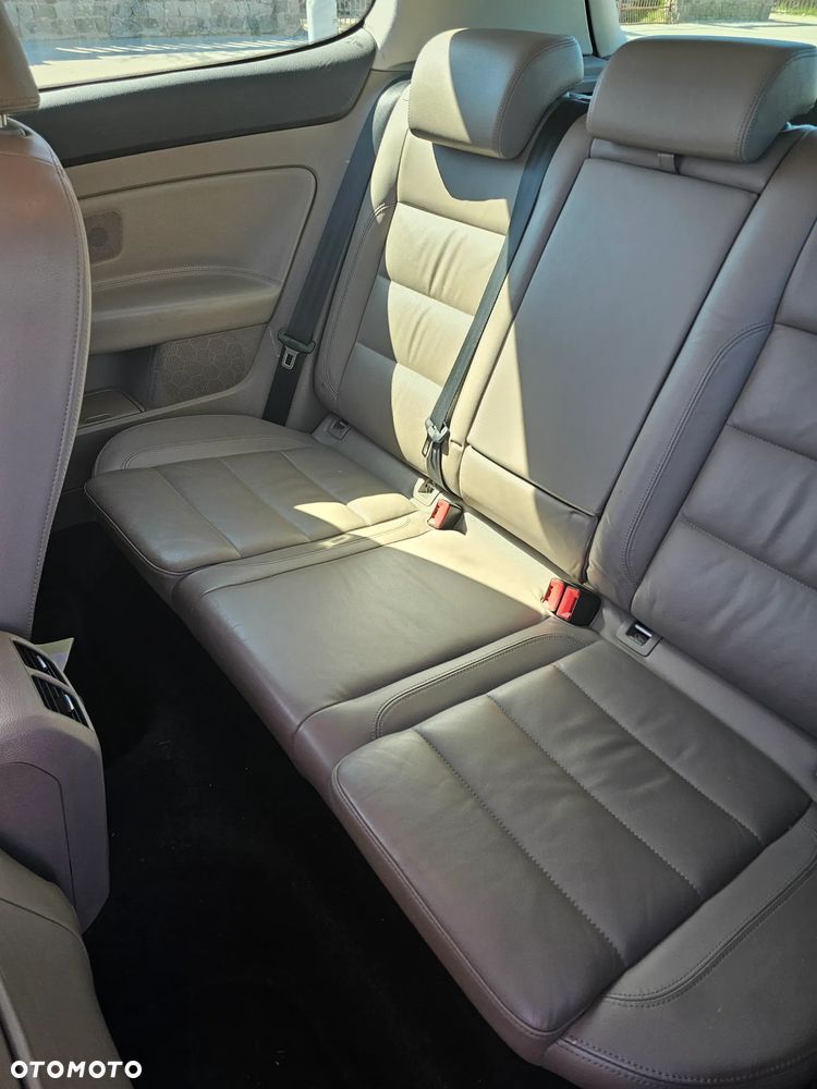 Volkswagen Golf - 9