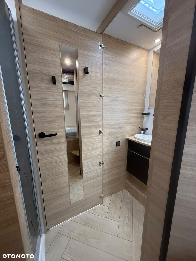 Ford Chausson 720 Titanium Line - 33