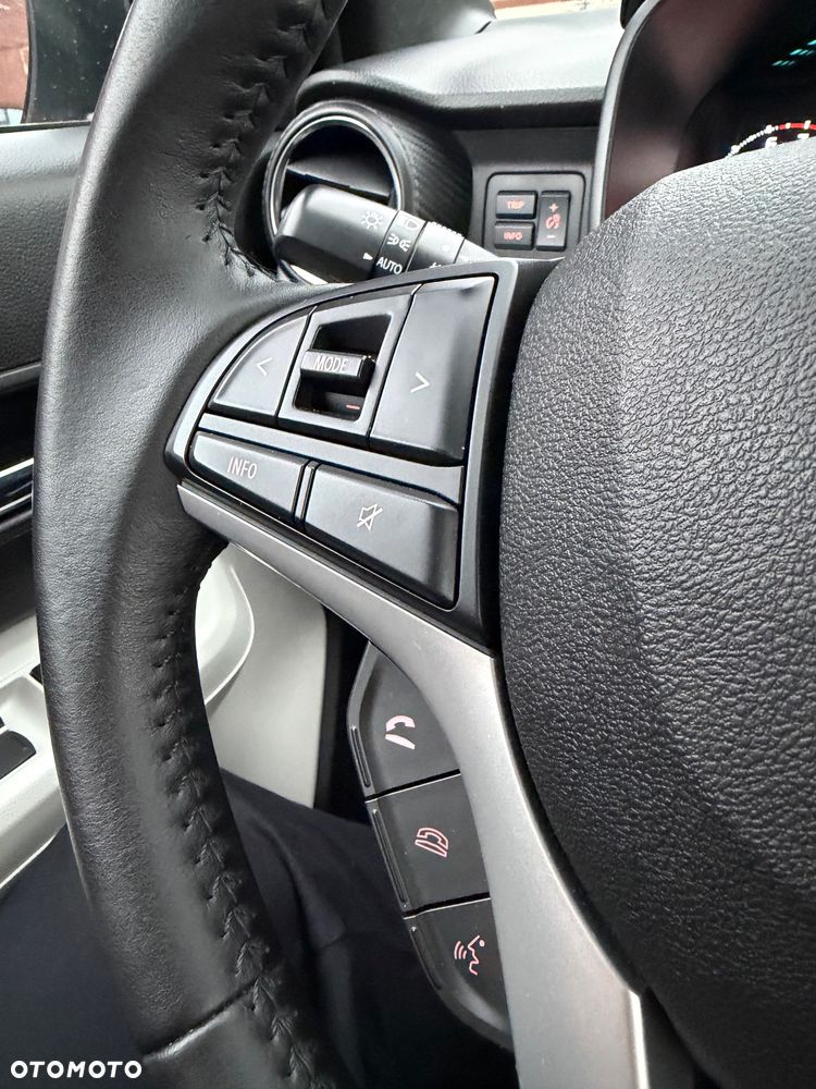 Suzuki Ignis 1.2 Premium AGS - 17