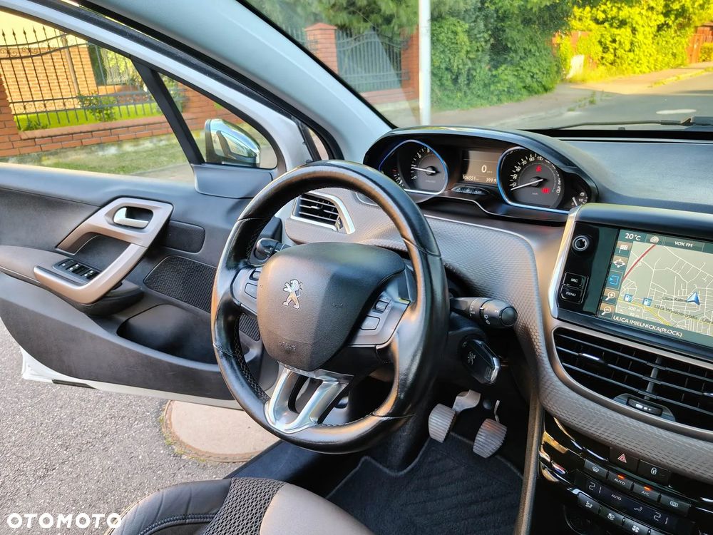 Peugeot 2008 PureTech 110 Stop&Start Allure - 24