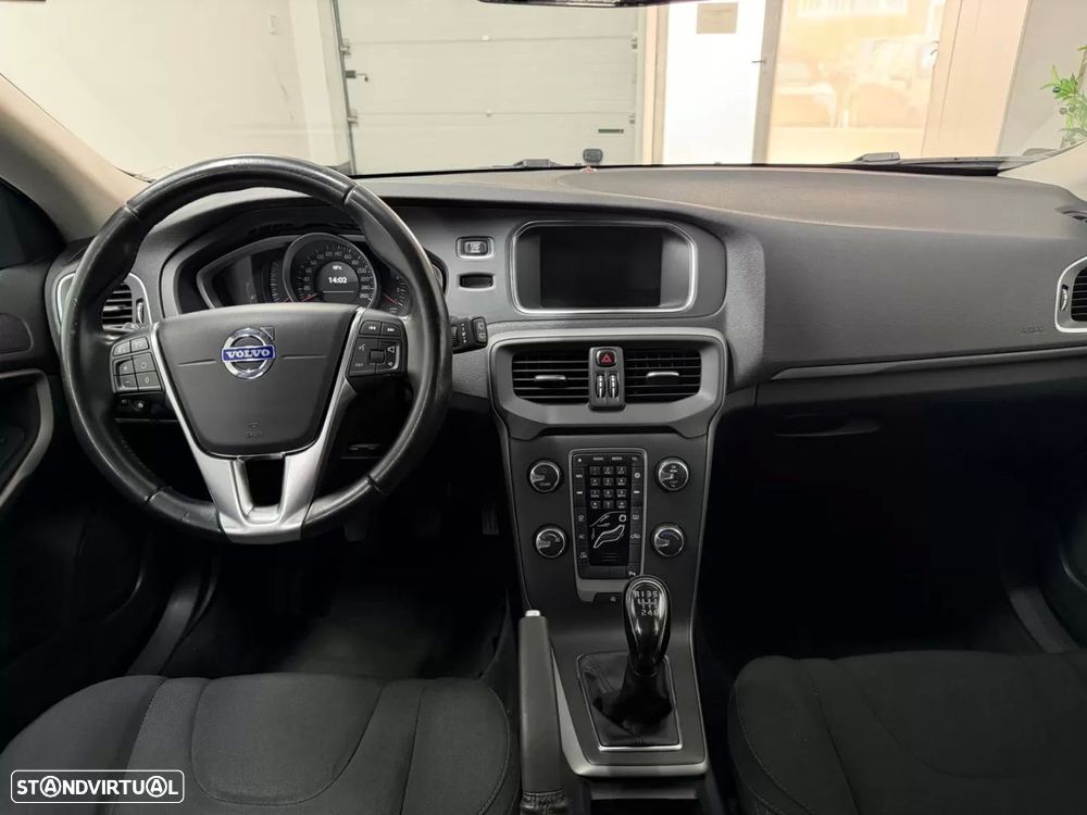 Volvo V40 1.6 D2 Kinetic - 4