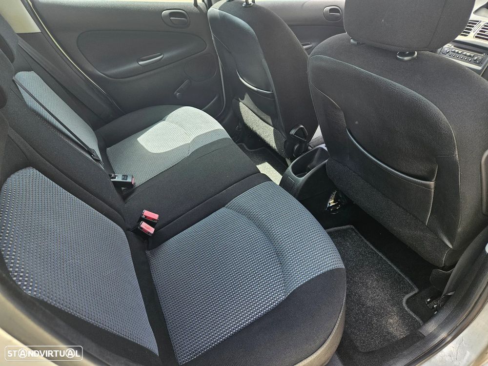 Peugeot 206 1.1 XR - 11