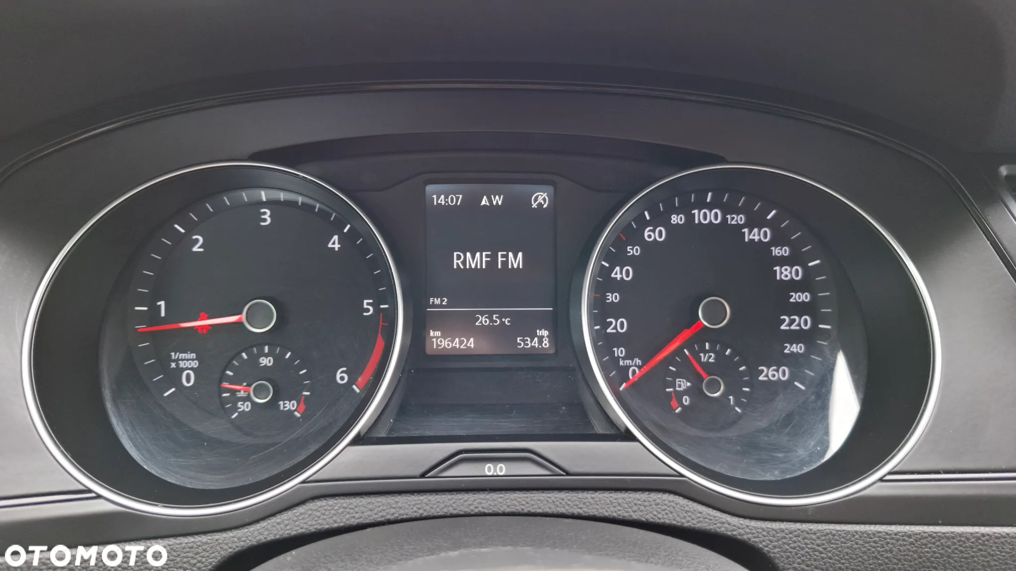 Volkswagen Passat - 15