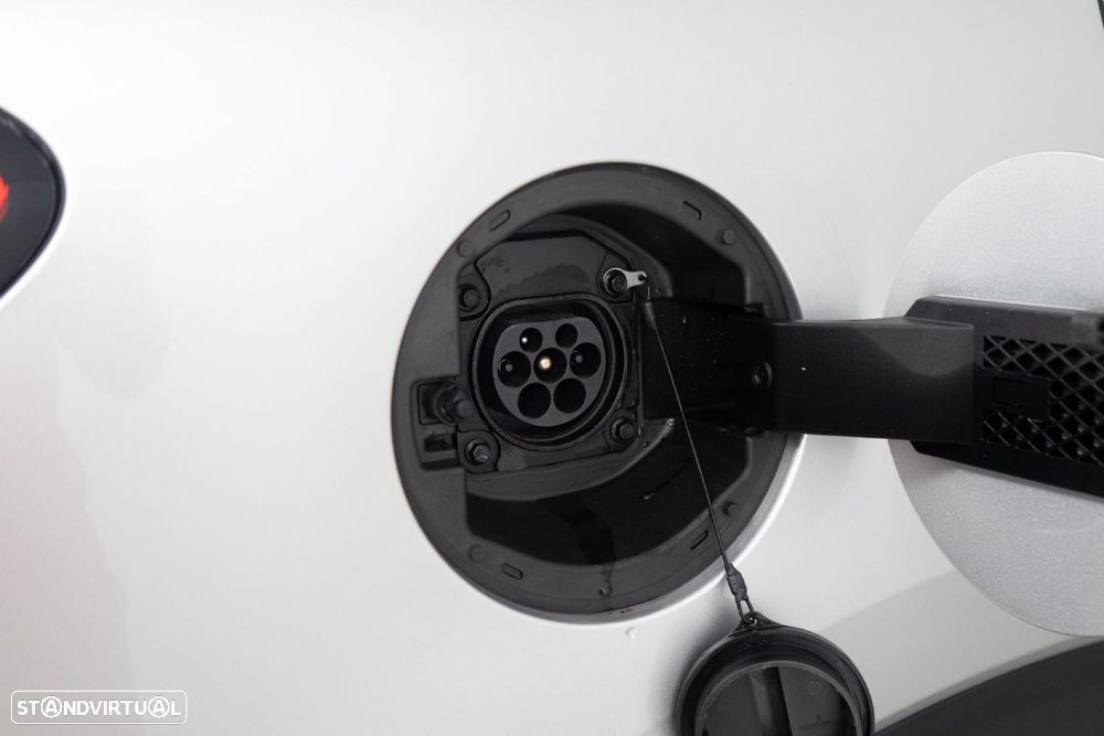 MG EHS 1.5 T-GDI Plug-in Hybrid Luxury - 17