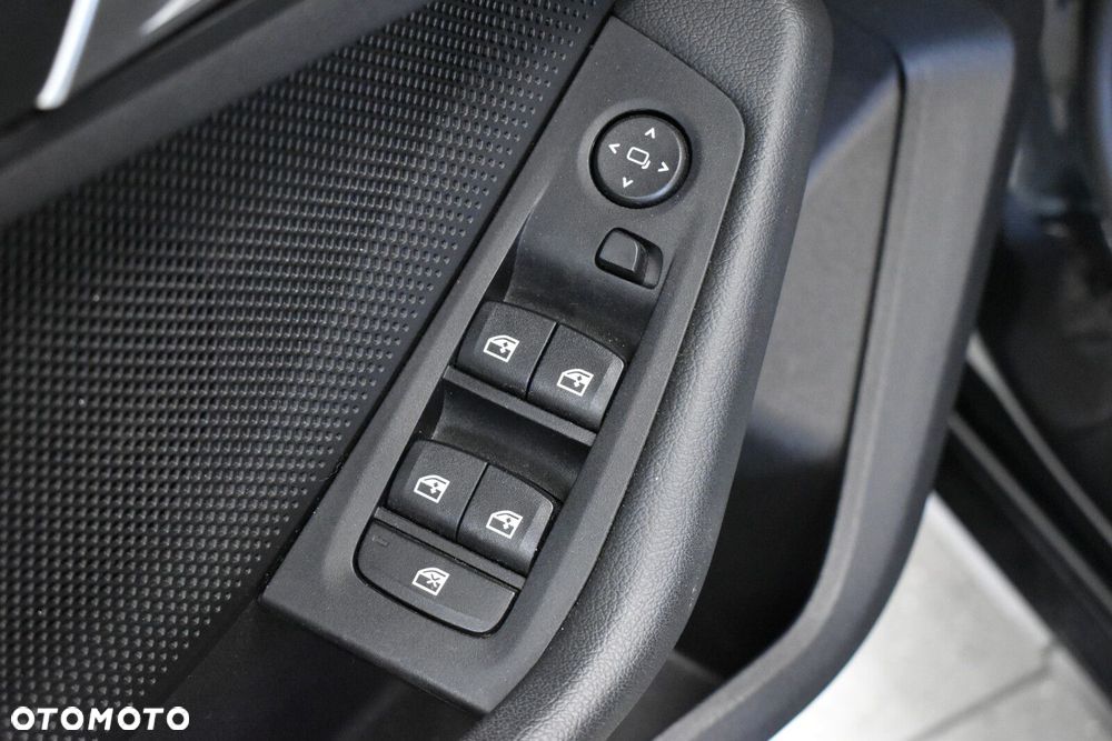BMW Seria 1 118i Advantage - 8