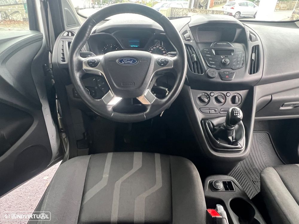 Ford Tourneo - 26