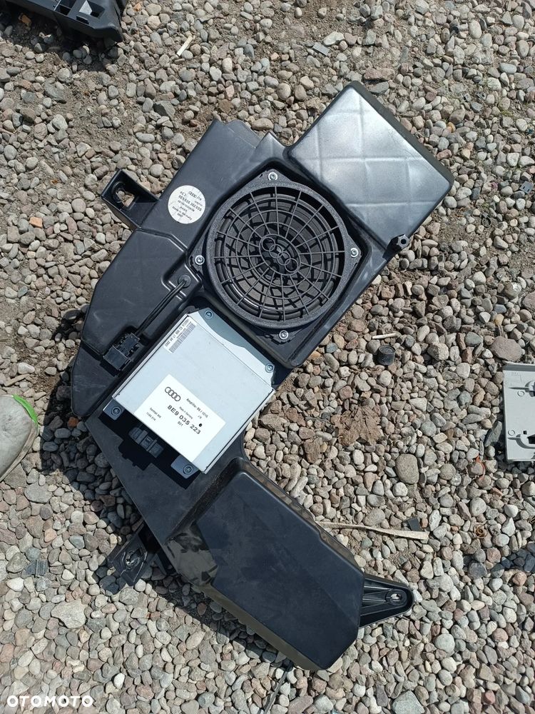 WZMACNIACZ TUBA GŁOŚNIK  AUDI A4 B6 B7 KOMBI - 1