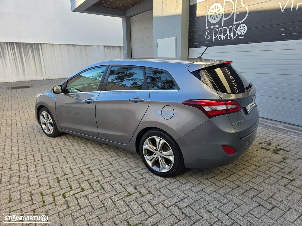 Hyundai i30 SW 1.6 CRDi Style J17 - 8
