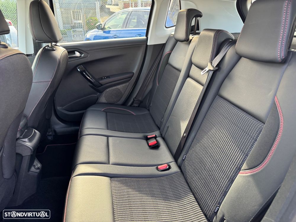Peugeot 2008 PureTech 130 Stop&Start GT-Line Edition - 16