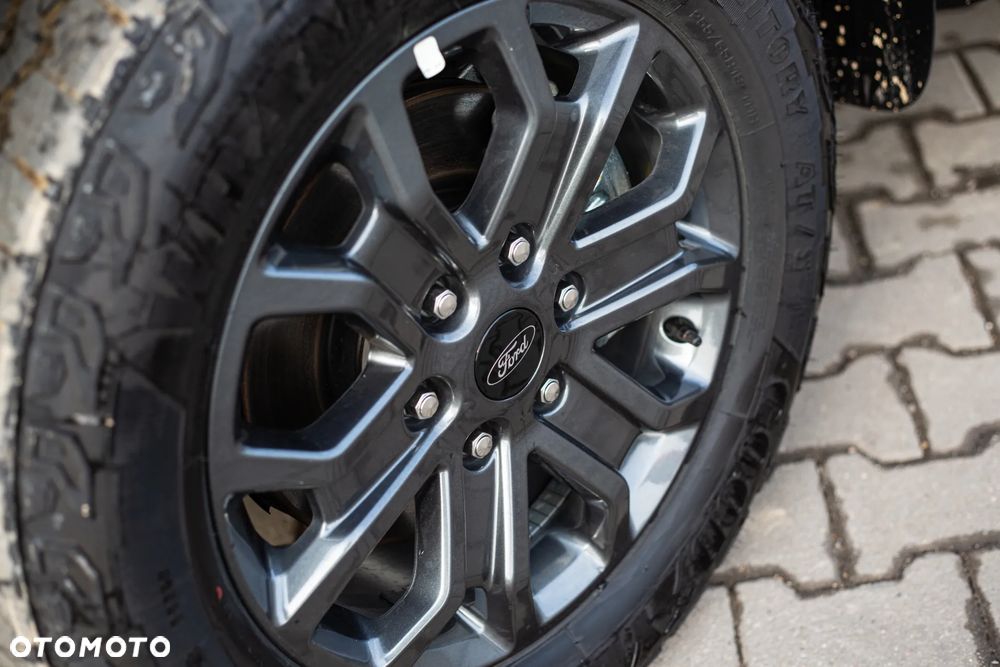 Ford Ranger Wildtrak - 12