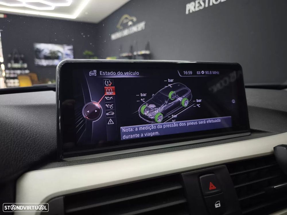 BMW 318 d Line Sport - 38