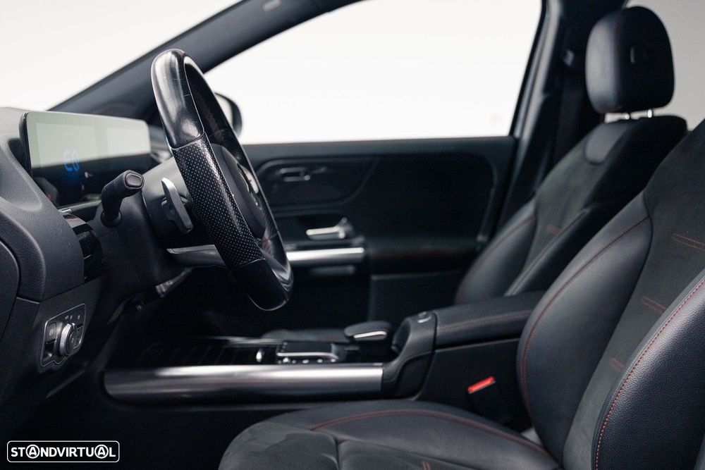 Mercedes-Benz GLA 250 e 8G-DCT AMG Line - 17