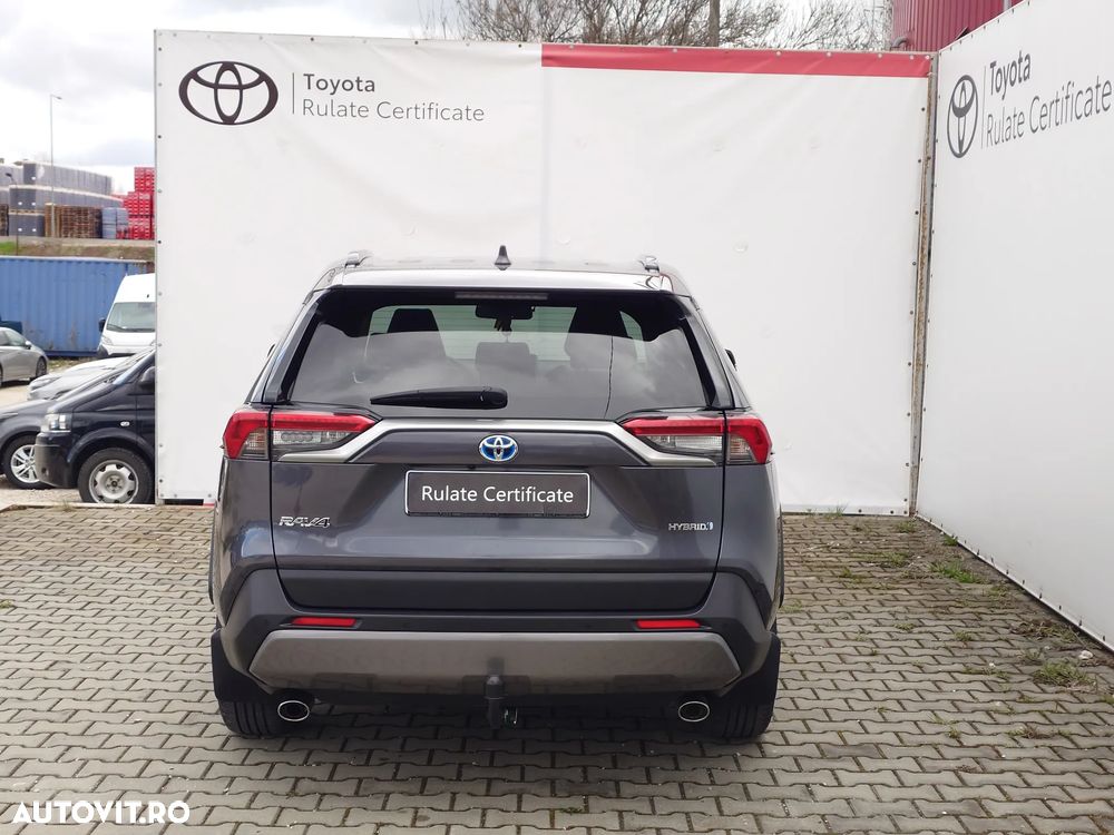 Toyota RAV4 - 7