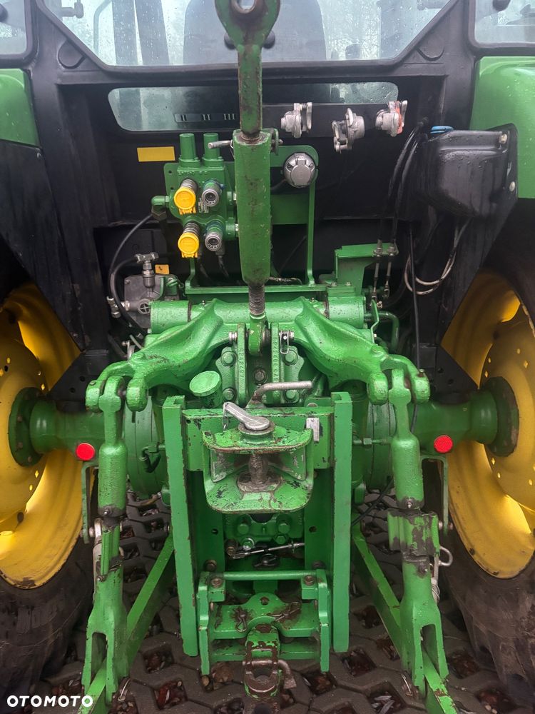 John Deere 5100M - 5
