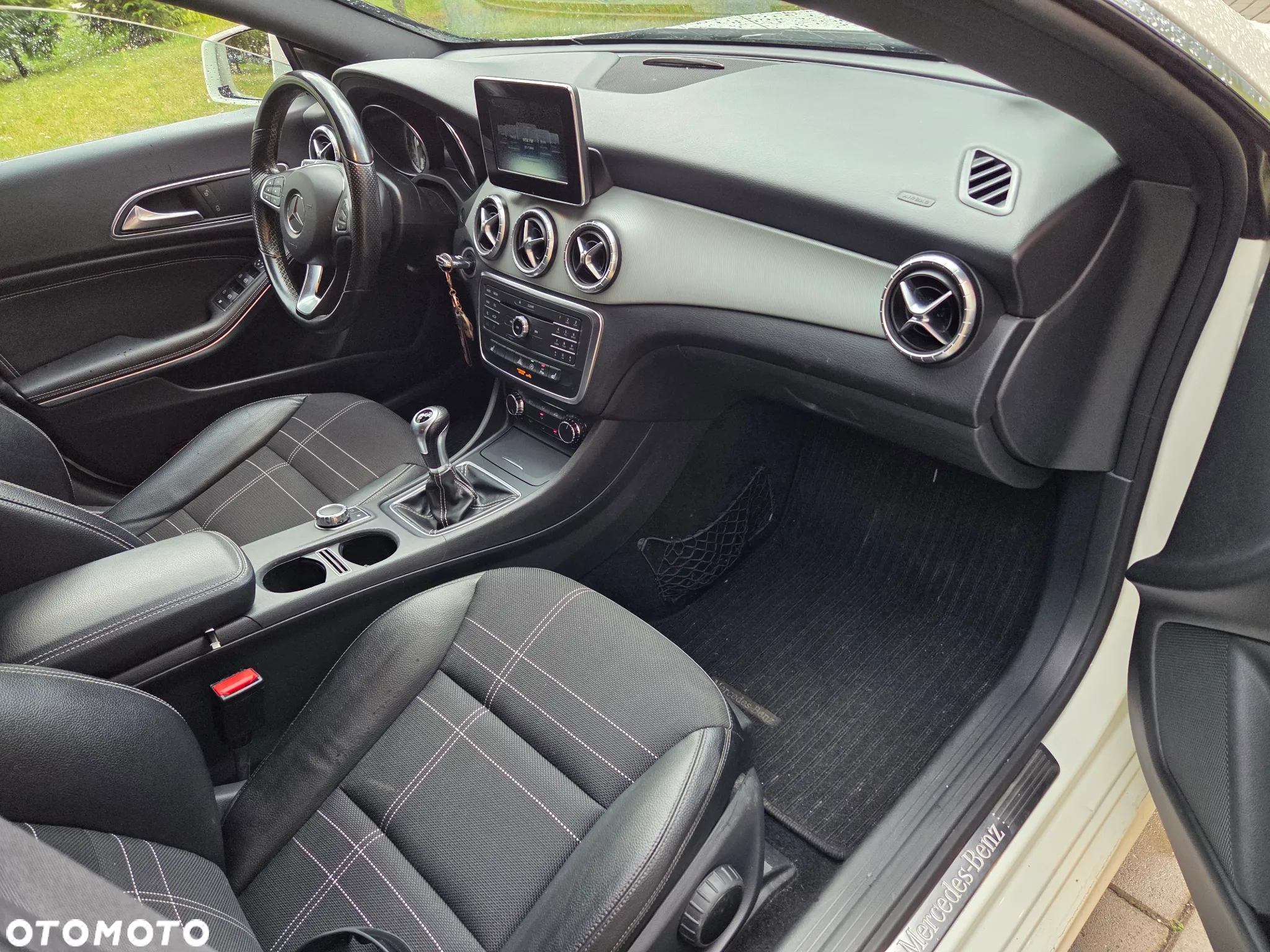 Mercedes-Benz CLA Shooting Brake 180 - 6