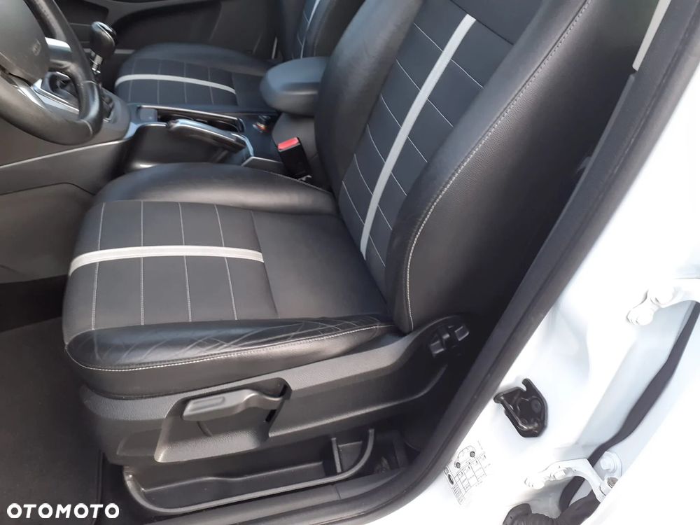 Ford Kuga 2.0 TDCi Titanium - 21