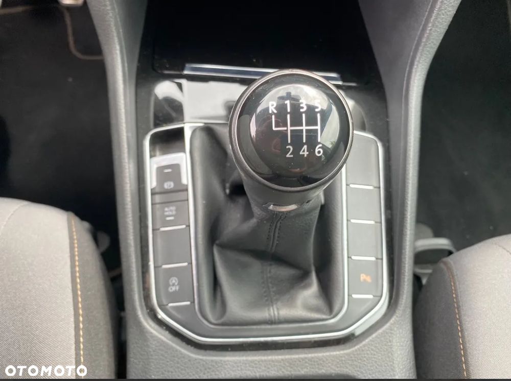 Volkswagen Golf Sportsvan - 14