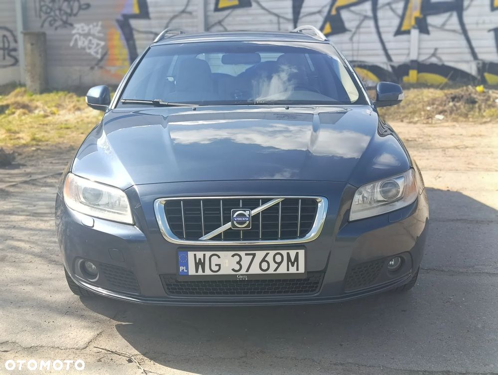 Volvo V70 D5 AWD Summum - 9
