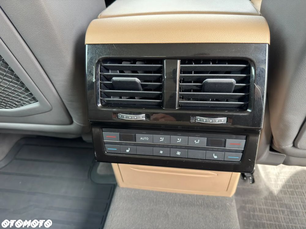 Volkswagen Touareg 3.0 V6 TDI SCR 4Mot - 14