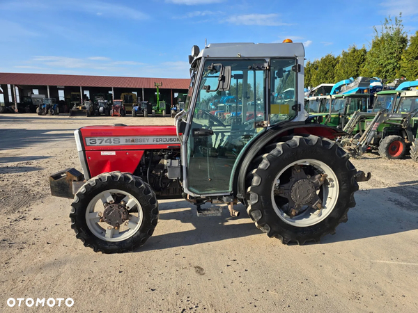 Massey Ferguson 374S