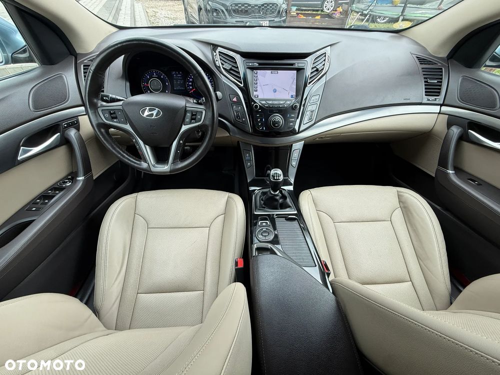 Hyundai i40 Kombi 1.7 CRDi Premium - 29