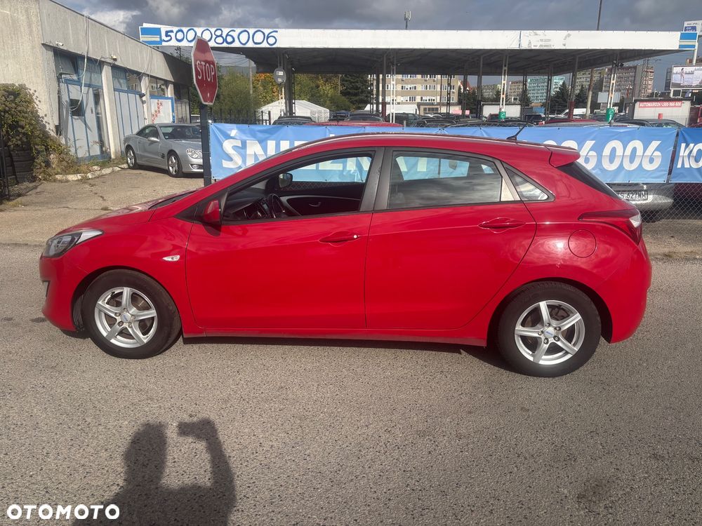 Hyundai i30 1.4 Classic + - 11