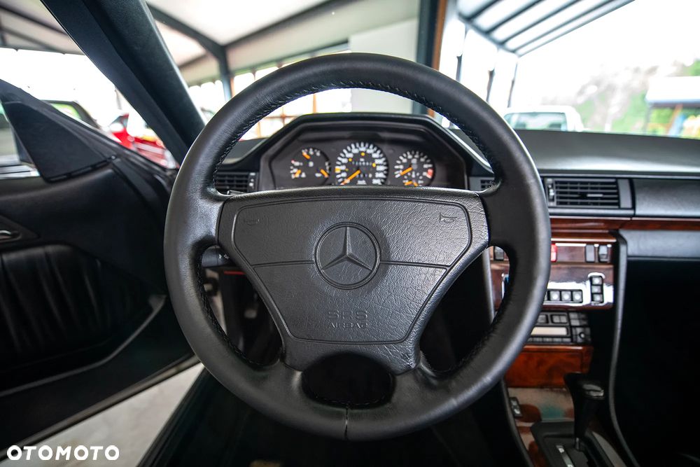 Mercedes-Benz Klasa E - 30