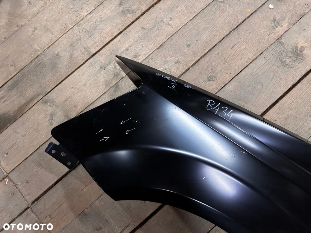 BŁOTNIK LEWY PRZÓD CHRYSLER	VOYAGER	2008-2016 POLCAR 242201 - 2