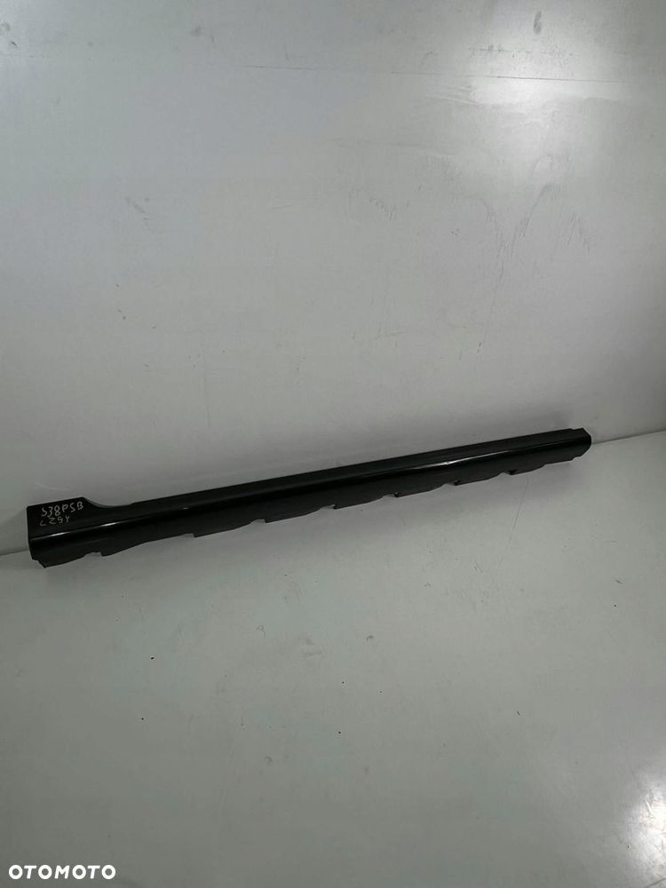 8P4 853 860 Listwa progowa Audi S3 8P SB 5d PRZÓD PRAWY - 1