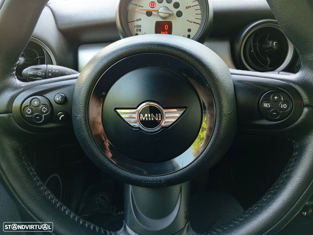 MINI 3 Portas Cooper D - 13
