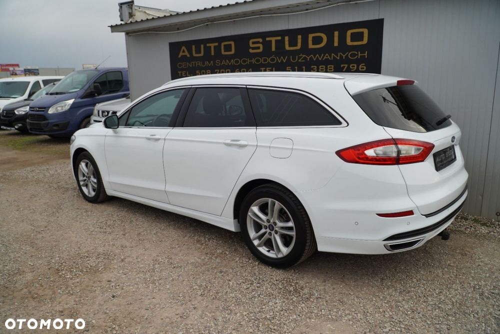 Ford Mondeo - 38