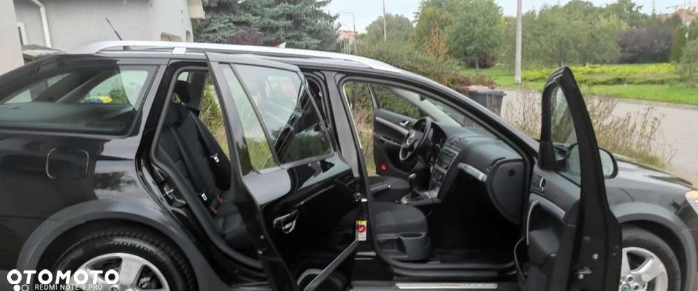 Skoda Octavia Combi 2.0 TDI DPF Scout 4x4 - 24