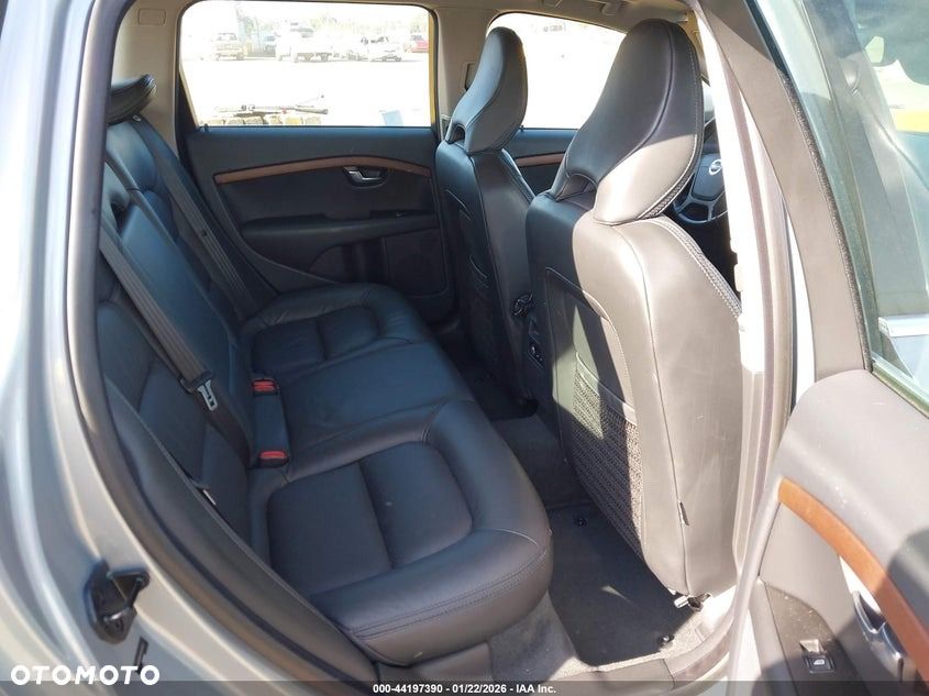Volvo XC 70 - 8