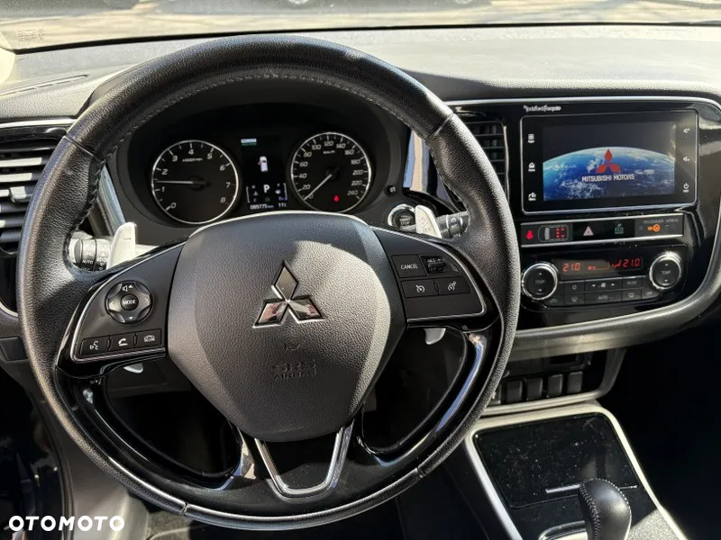 Mitsubishi Outlander 2.0 Intense + SDA 4WD CVT - 18