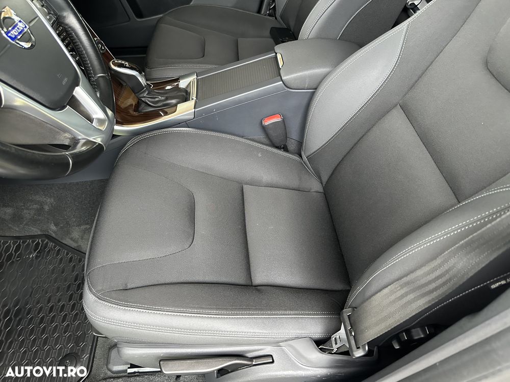 Volvo XC 60 D4 AWD Geartronic Summum - 12