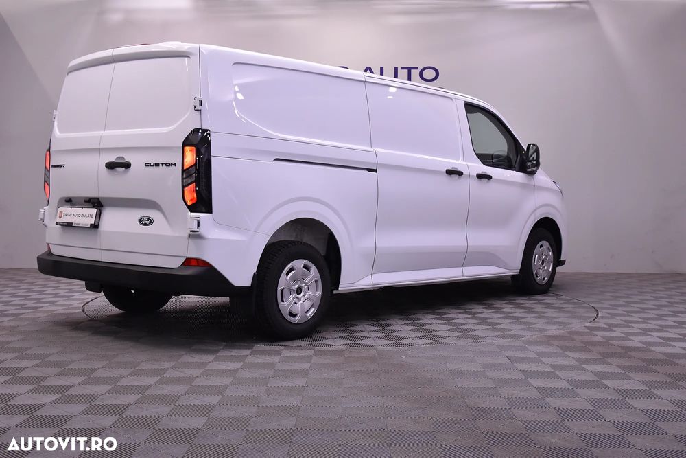 Ford Transit Custom Van - 5