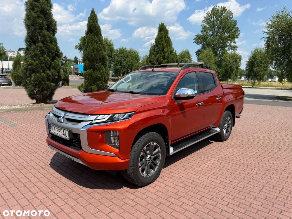 Mitsubishi L200 2.2 d DC Instyle Plus - 13