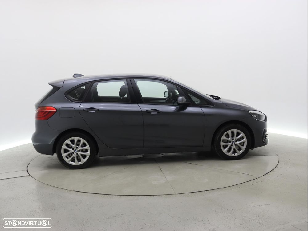 BMW 225xe Active Tourer - 8