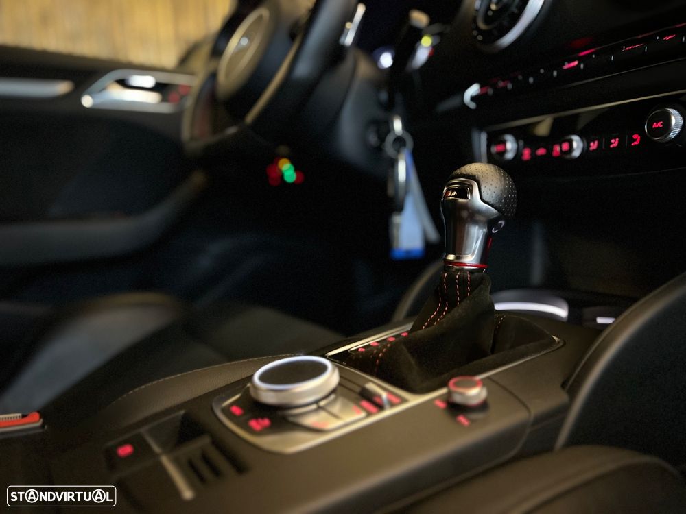 Audi S3 Sportback 2.0 TFSi quattro S tronic - 52