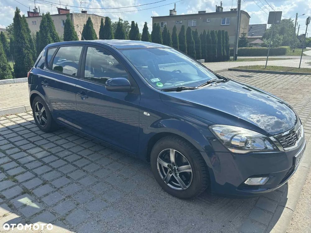 Kia Ceed - 1