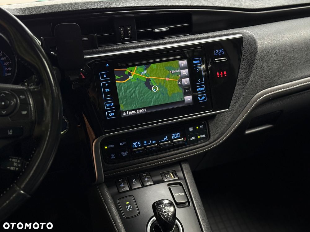 Toyota Auris Hybrid 135 Prestige - 7