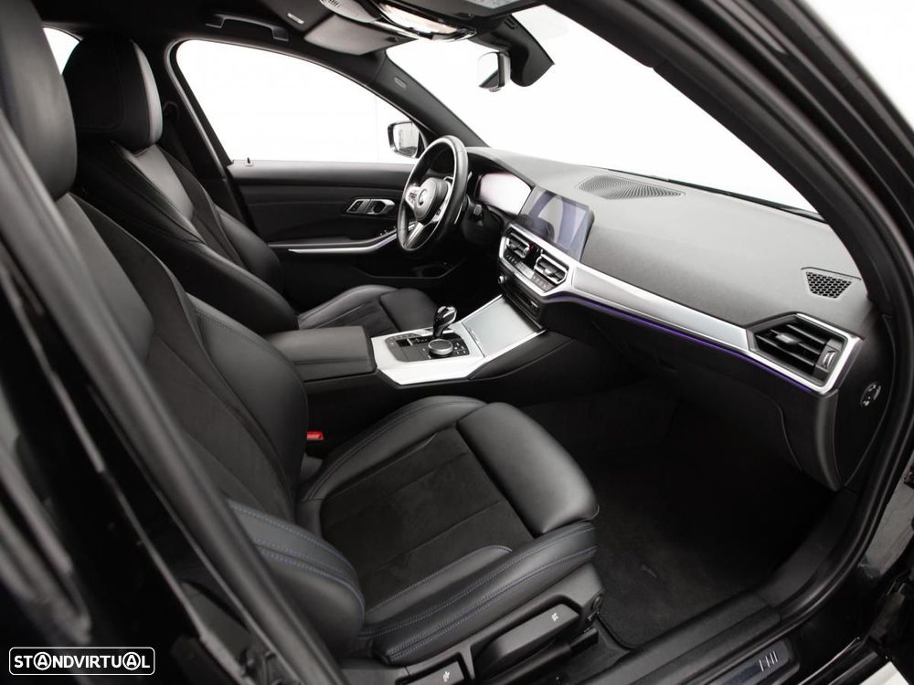 BMW 330 e Pack Desportivo M Auto - 11