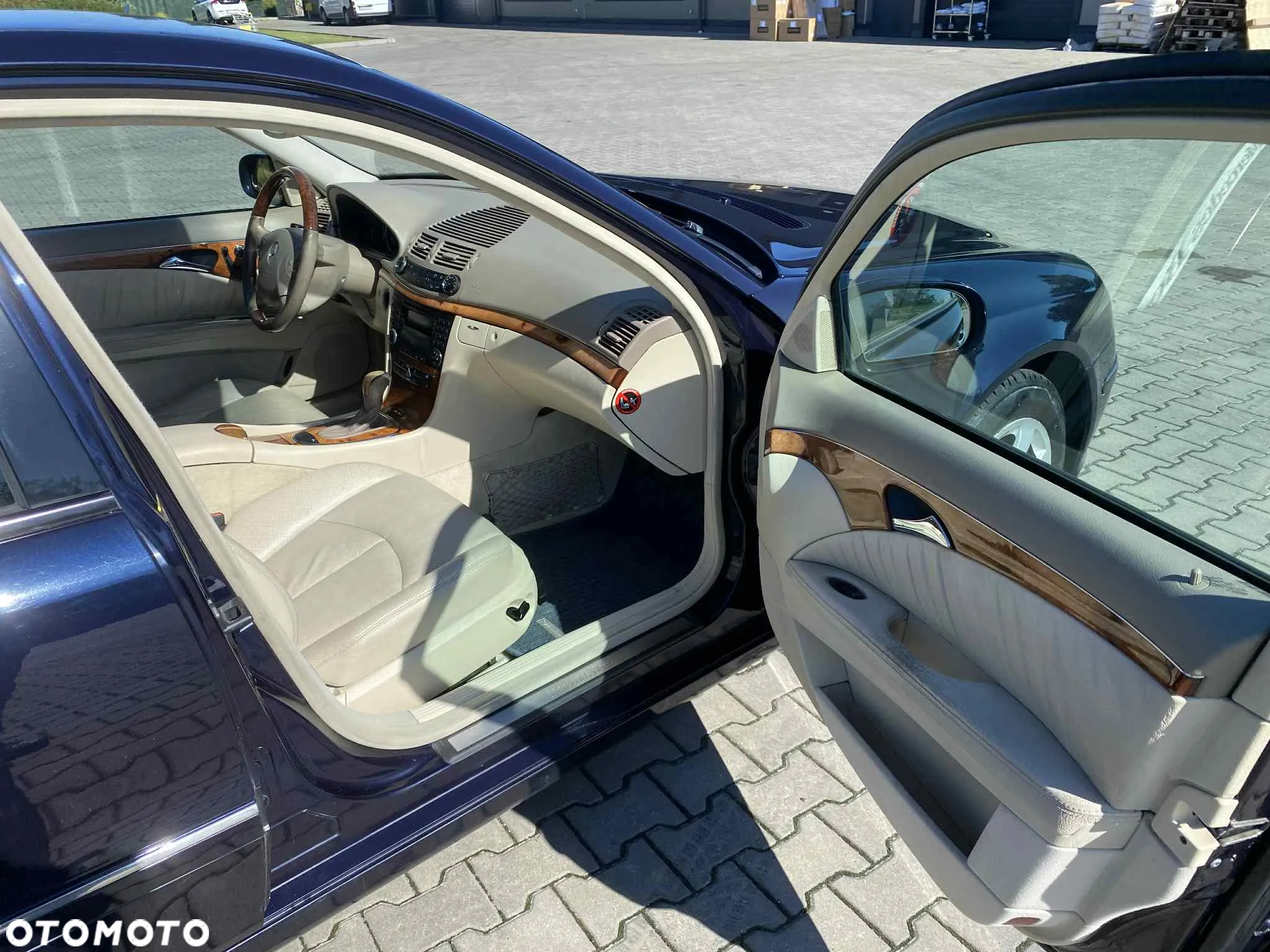 Mercedes-Benz Klasa E 240 4-Matic T Elegance - 10
