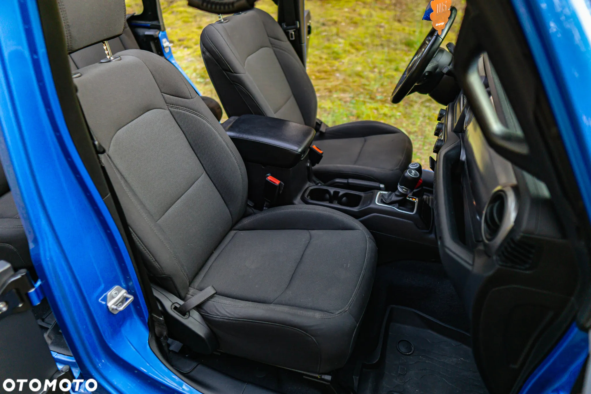Jeep Wrangler - 32