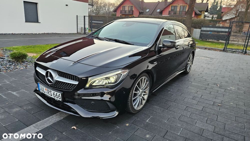 Mercedes-Benz CLA 220 4Matic 7G-DCT AMG Line - 1