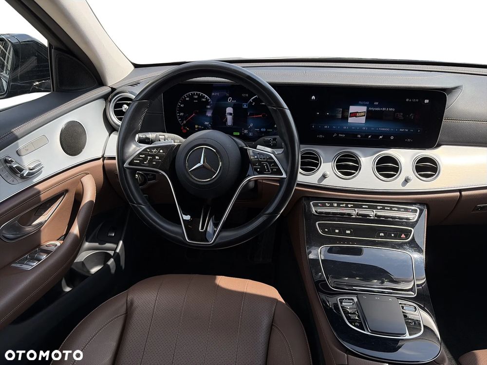Mercedes-Benz Klasa E 220 d 4-Matic Exclusive - 19